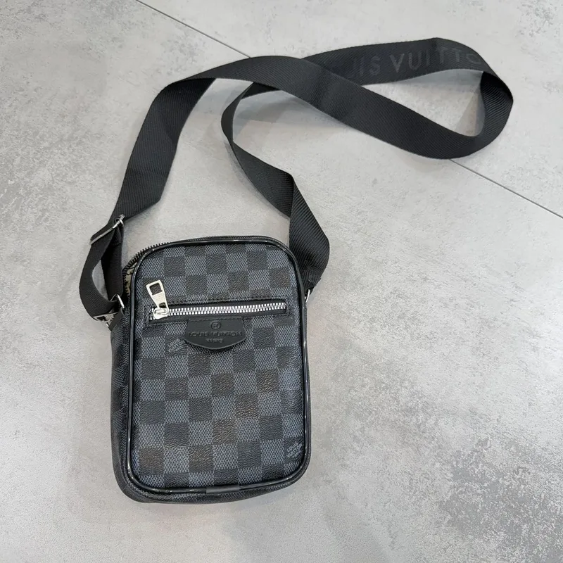 Bag Louis Vuitton pequena, Damier grafite