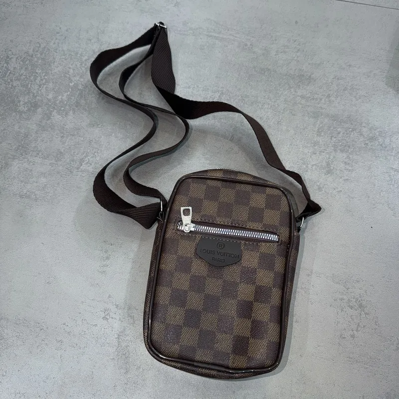 Bag Louis Vuitton pequena marrom Damier