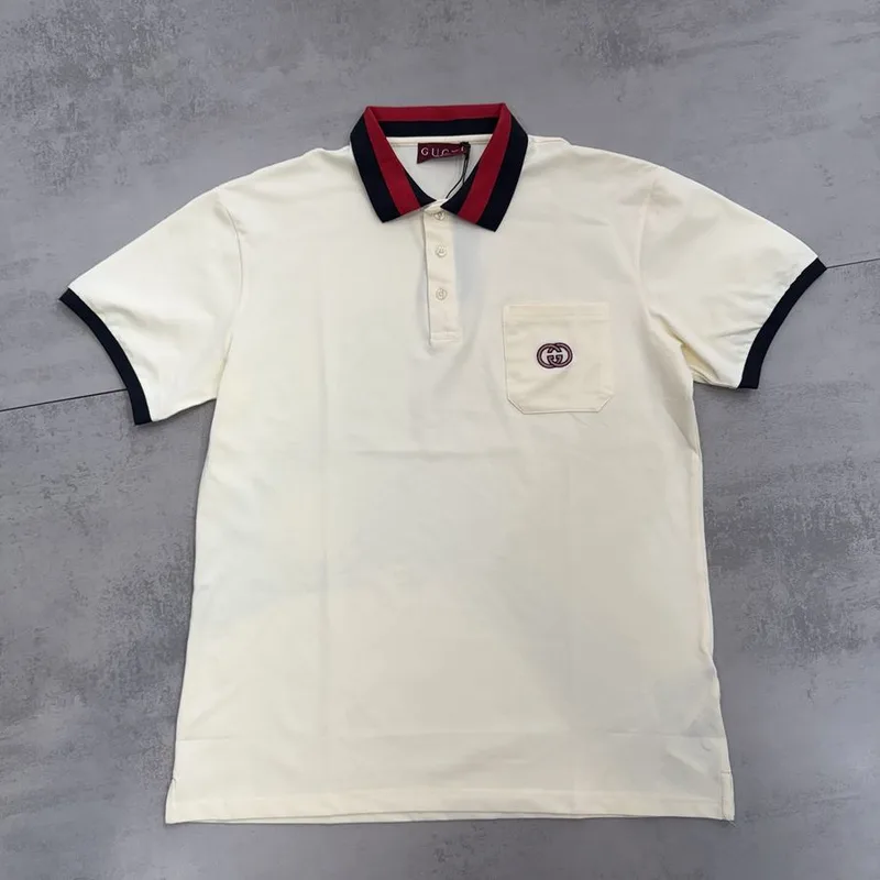 Camisa Polo Gucci Creme Bolso GG Gola Vermelha e Preta