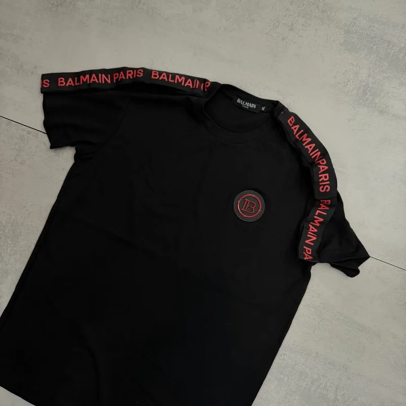 Camisa Balmain Preta Detalhes Vermelhos