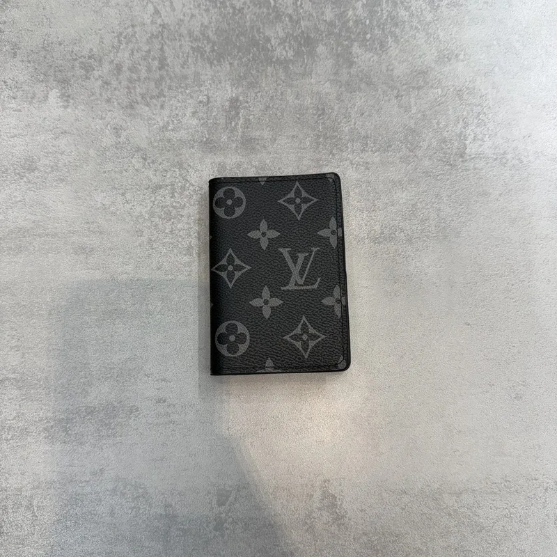 Carteira Louis Vuitton Preta Monograma Cinza