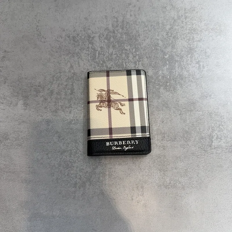 Carteira Burberry Bege Xadrez