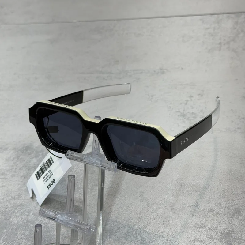 Óculos Prada Modelo 01 Preto/Branco