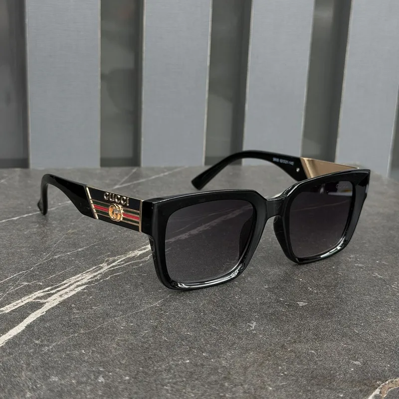Óculos Gucci Preto/Dourado