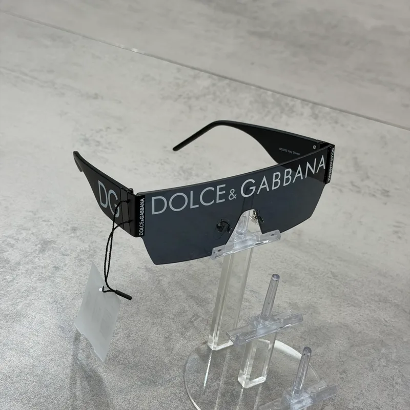 Óculos Dolce & Gabbana Modelo 01 Preto/Branco