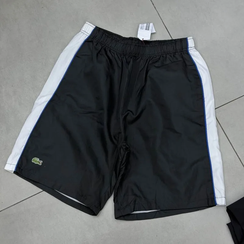 Bermuda Lacoste Preta Faixa Branca/Azul