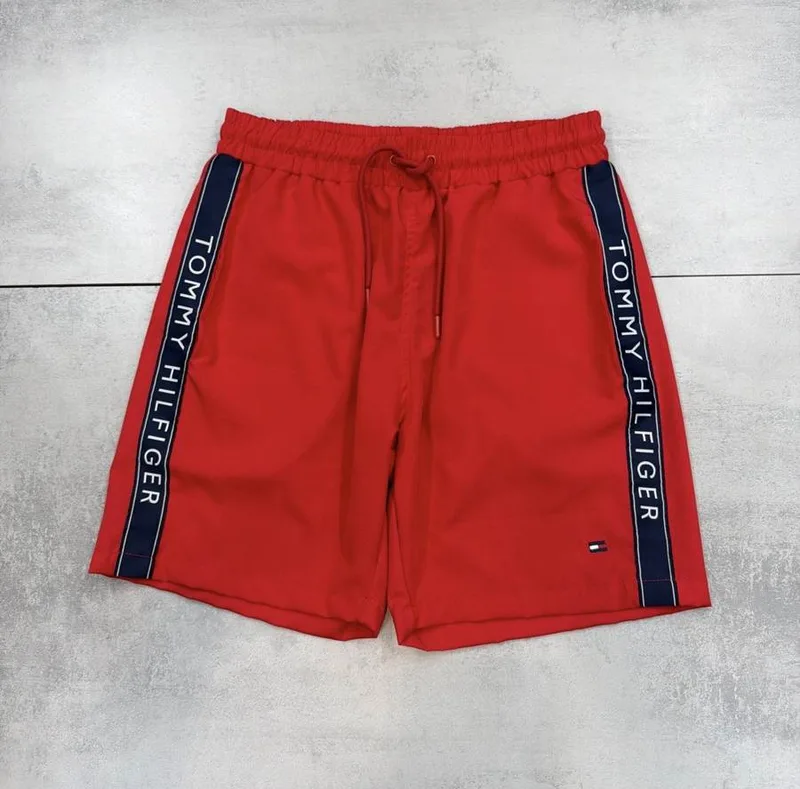 Bermuda Tommy Hilfiger Vermelha Faixa Lateral
