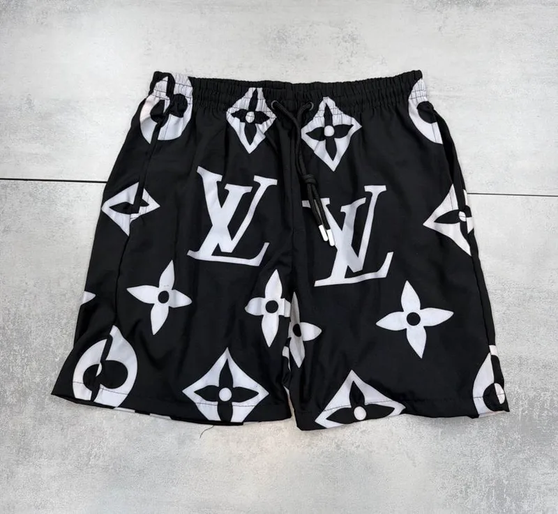 Bermuda Louis Vuitton Preta Monograma Branco Grande