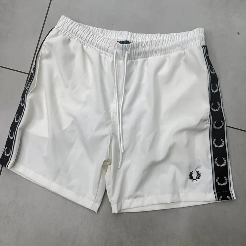 Bermuda Fred Perry Branca Faixa Preta