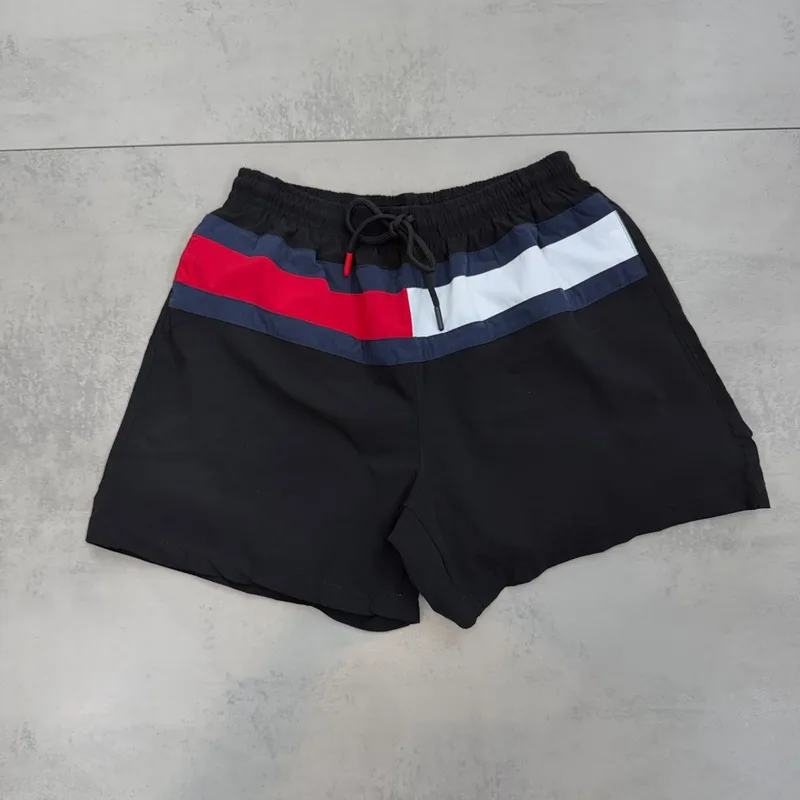 Bermuda Tommy Preta Tricolor
