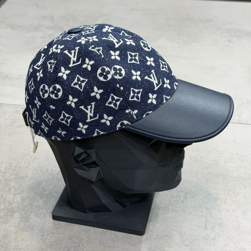 Boné Louis Vuitton Monograma Azul Marinho Aba Lisa