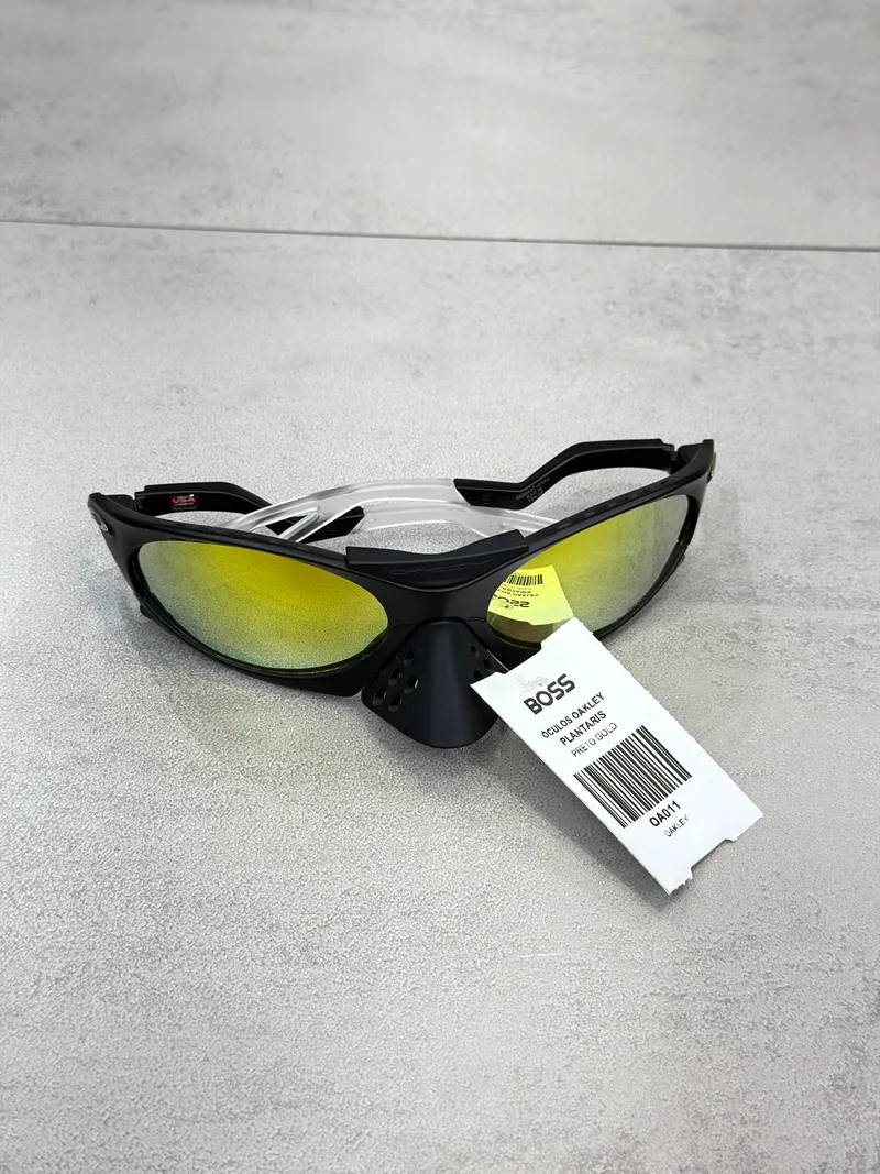 Óculos Oakley Plantaris Preto Gold