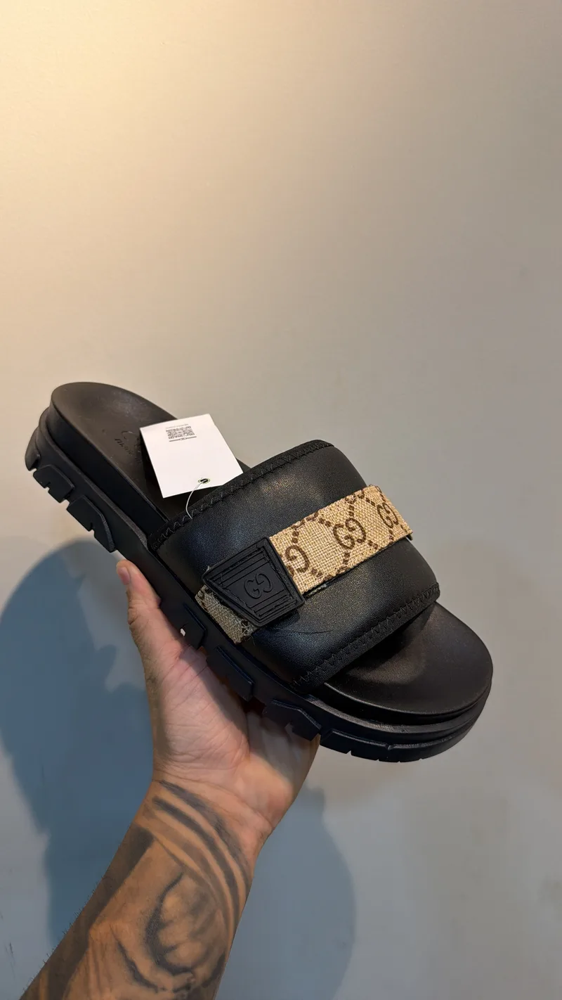 Slide Gucci Preto/Bege Ryan