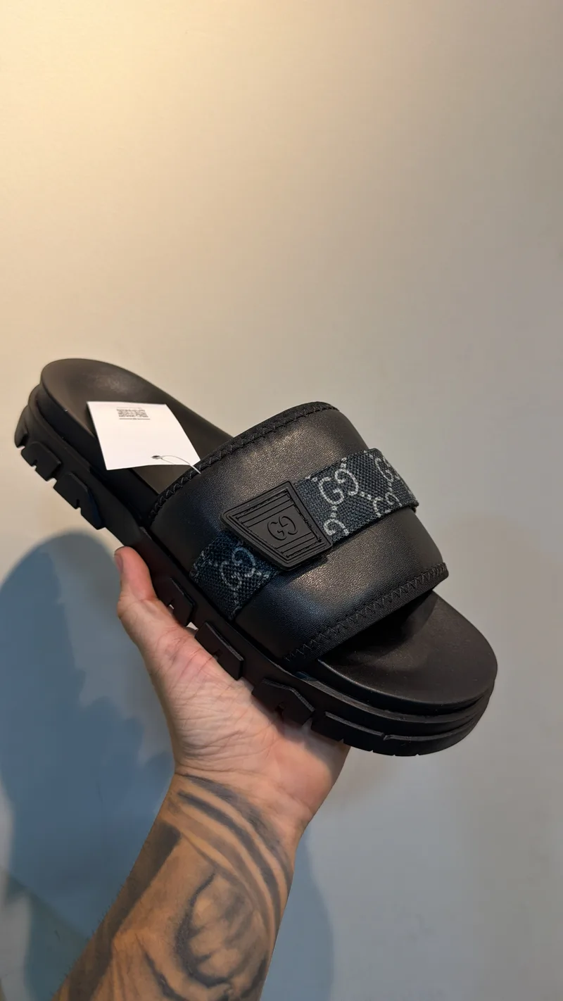Slide Gucci Preto/Preto Ryan