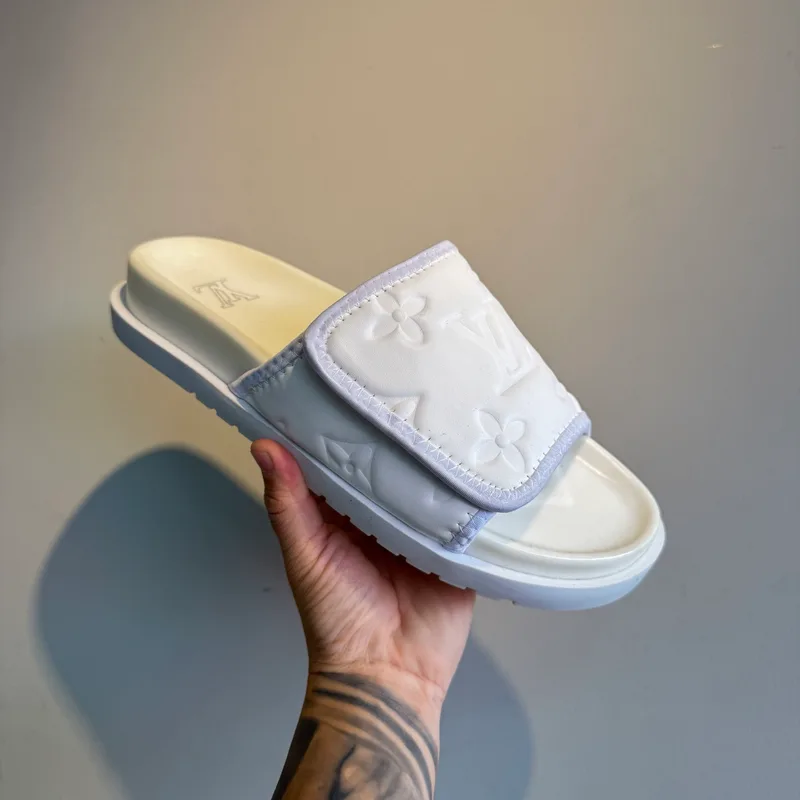 Slide Louis Vuitton Velcro Branco