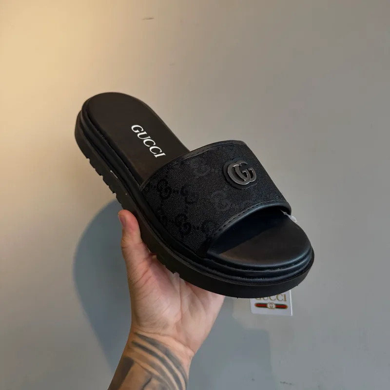Papete Gucci Preta GG03