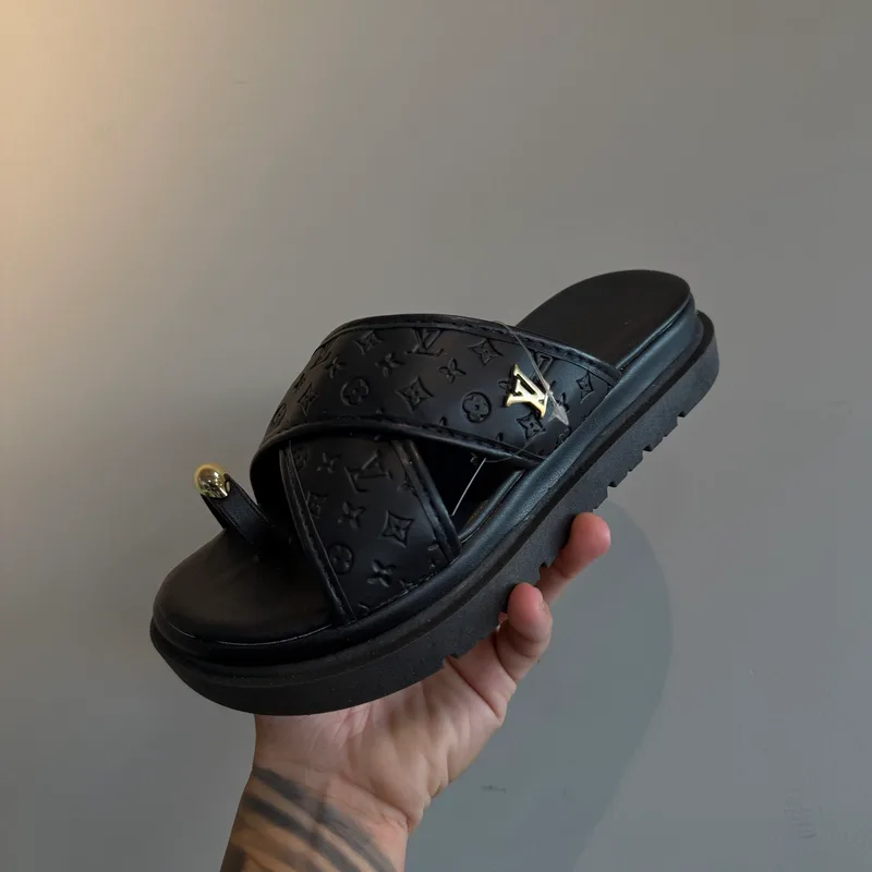 Papete Louis Vuitton Preta