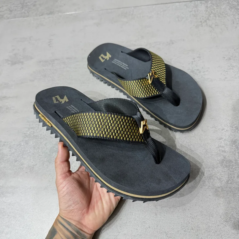 Sandália Kenner Preto Gold L7
