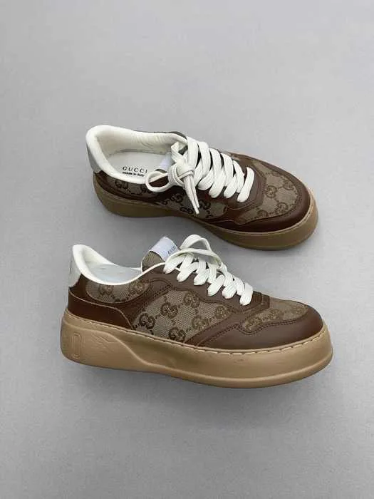 Tênis Gucci Supreme Bege