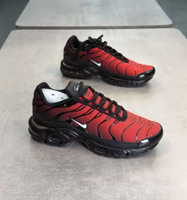 Tênis Nike TN Deadpool