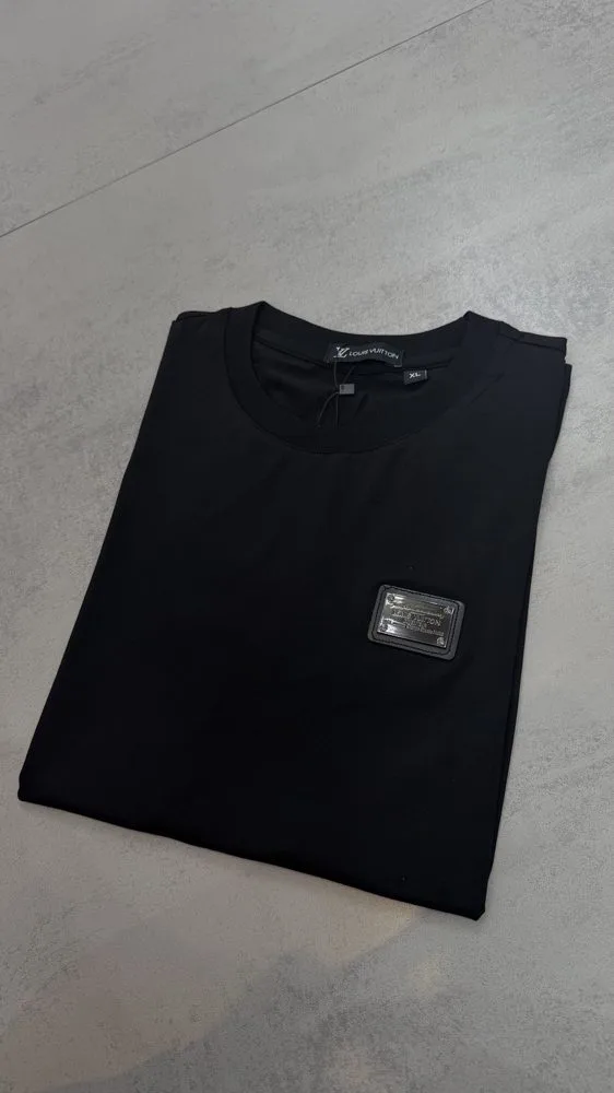 Camiseta Louis Vuitton Metal Patch Black