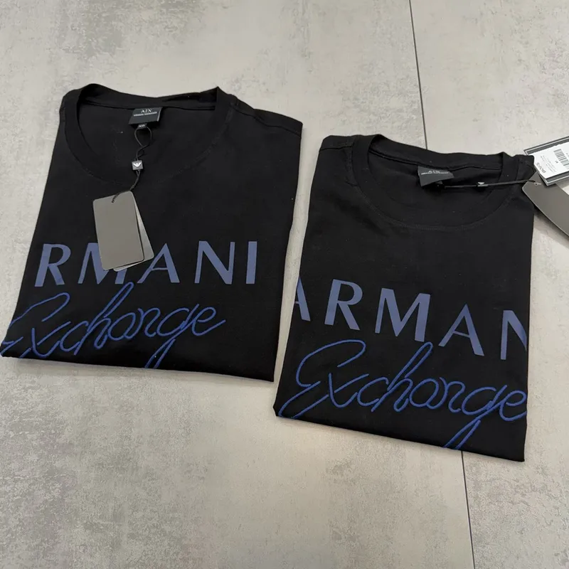 Camiseta Armani 006 - Armani Exchange preta escrita azul