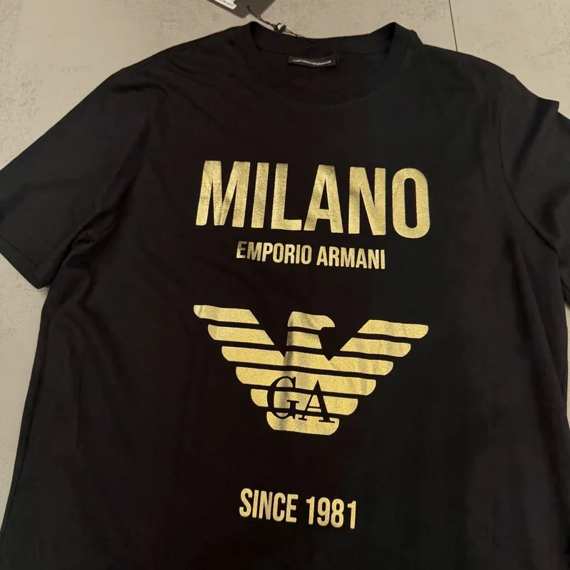 Camiseta Armani 039 - Emporio Armani preta Milano dourado águia