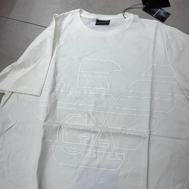 Camiseta Armani 061 - Emporio Armani branca estampa grande branca tom sobre tom