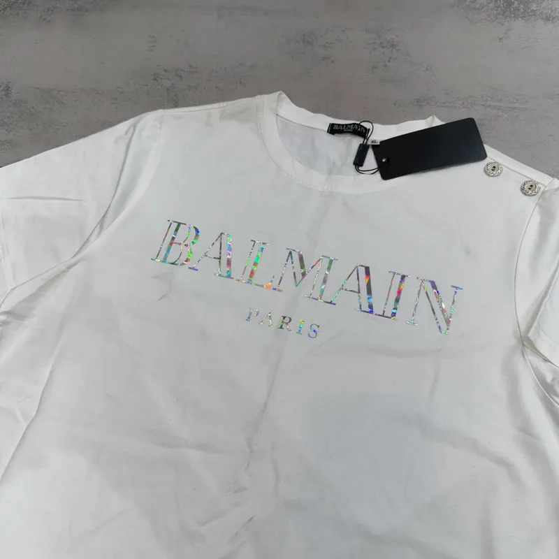 Camiseta Balmain modelo 55