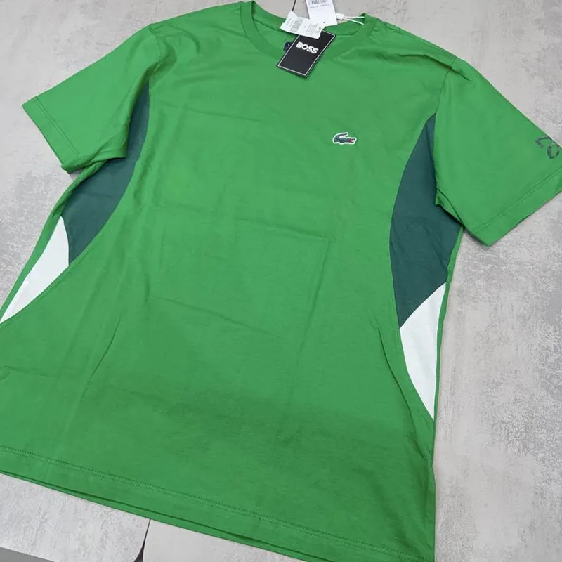 Camiseta Lacoste verde Sport recortes laterais
