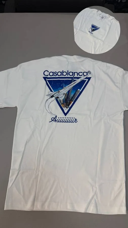 Camiseta Casablanca oversized branca aviao e skyline azul costas miniestampa frontal