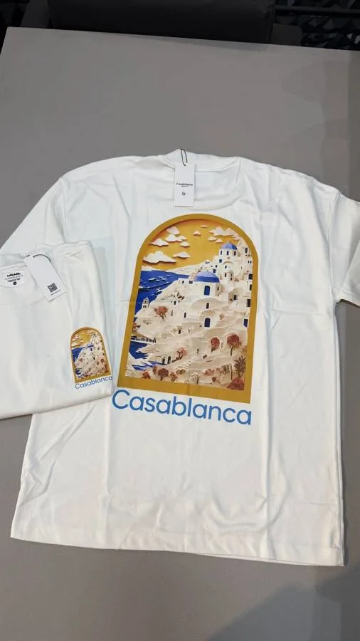 Camiseta Casablanca oversized branca arquitetura azul e branca moldura dourada costas miniestampa frontal