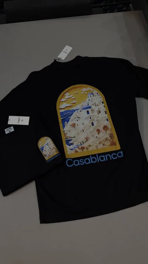 Camiseta Casablanca oversized preta arquitetura azul e branca moldura dourada costas miniestampa frontal