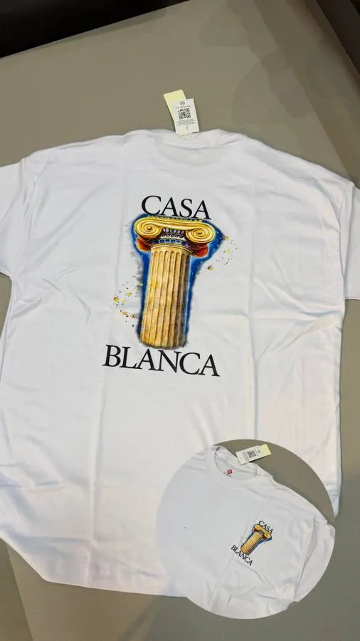 Camiseta Casablanca oversized branca coluna dourada e azul Casa Blanca costas miniestampa frontal
