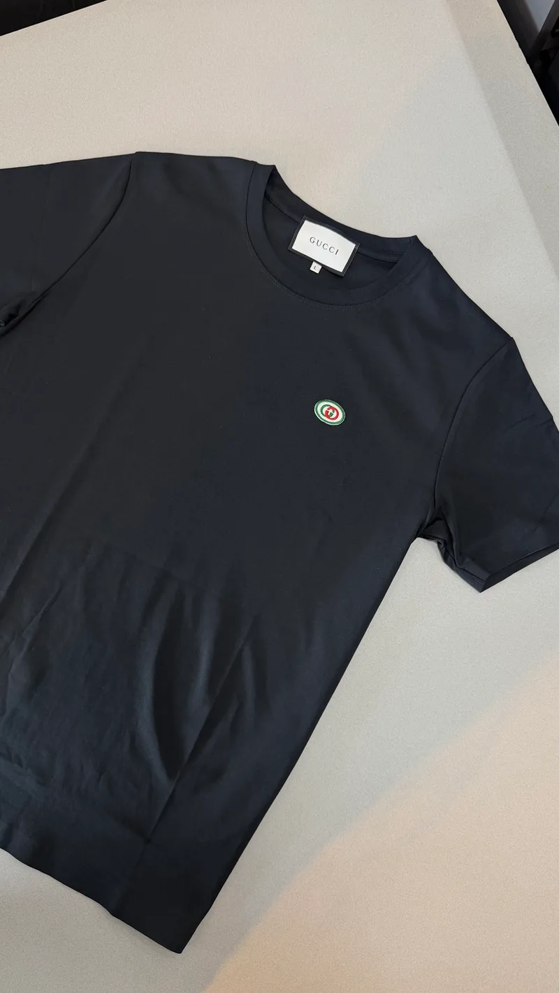 Camiseta Gucci Preta Logo Circular Verde/Vermelho