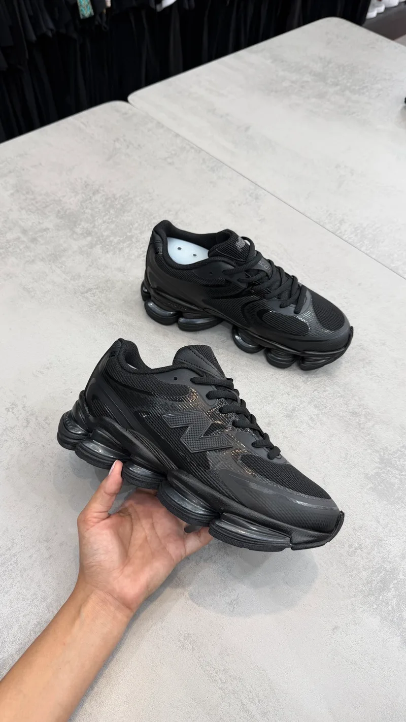 Tênis New Balance 2000 Preto